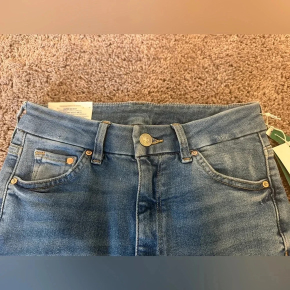 H&M High Waist Distressed Raw Hem Super Skinny Jeans Women’s Size 26 - Picture 7 of 9